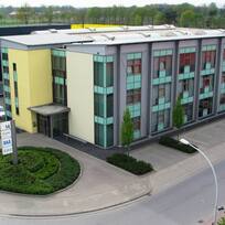 Gründung eineNiederlassung in Westdeutschland, Bezug von Teilen des AGTOS-Firmengebäude in Emsdetten