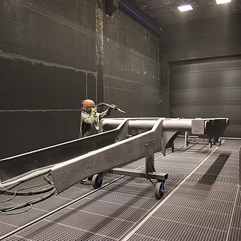 [Translate to Englisch:] SLF-Oberfächenzentrum für die Nutzfahrzeugproduktion