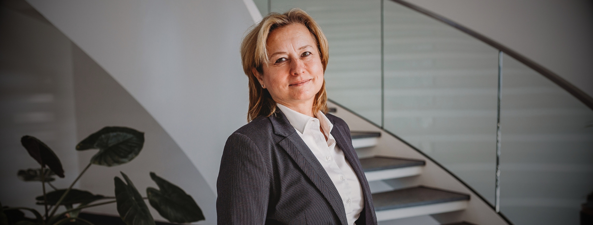 Petra Böhm, Marketingkoordinatorin und Online-Marketing Managerin bei SLF Oberflächentechnik GmbH