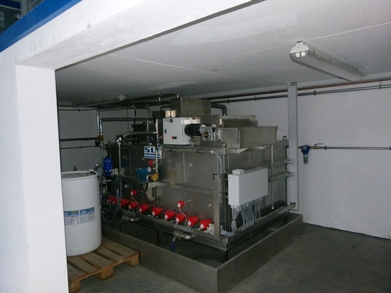 Compact process water treatment unit design at customer's site